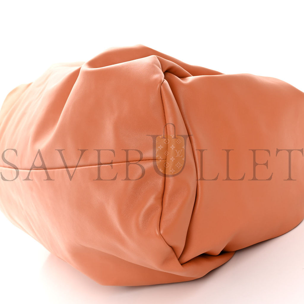 BOTTEGA VENETA SMOOTH BUTTER CALFSKIN LARGE THE SHOULDER POUCH CLAY (51*29*15cm) BOTTEGA VENETA SMOOTH BUTTER CALFSKIN LARGE THE SHOULDER POUCH CLAY (51*29*15cm)