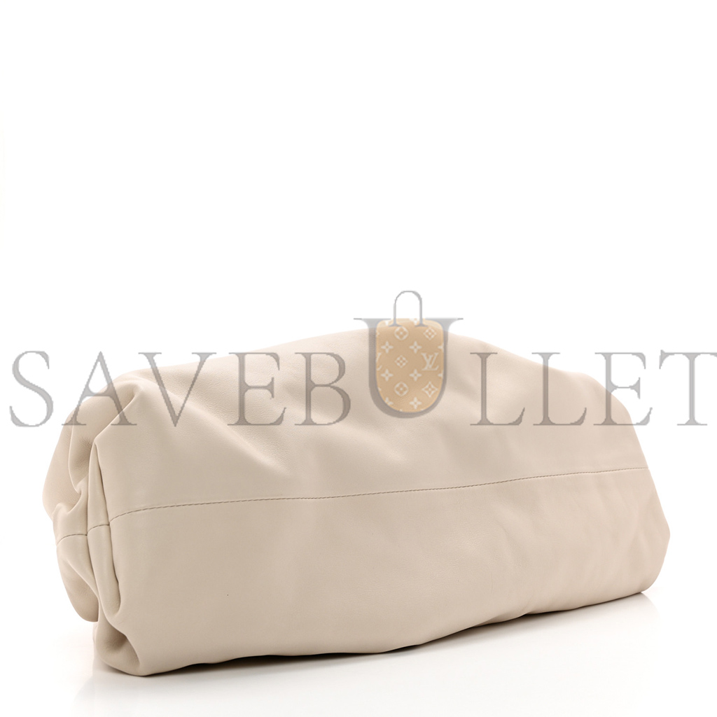 BOTTEGA VENETA SMOOTH BUTTER CALF THE POUCH OVERSIZED CLUTCH MIST (38*16*8cm) BOTTEGA VENETA SMOOTH BUTTER CALF THE POUCH OVERSIZED CLUTCH MIST (38*16*8cm)