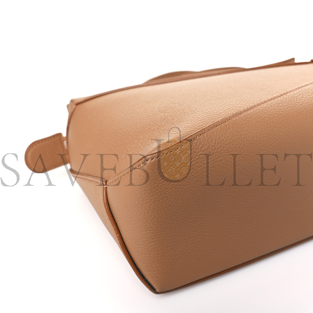 LOEWE GRAINED CALFSKIN SMALL PUZZLE EDGE BAG TOFFEE (24*16.5*10.5cm)