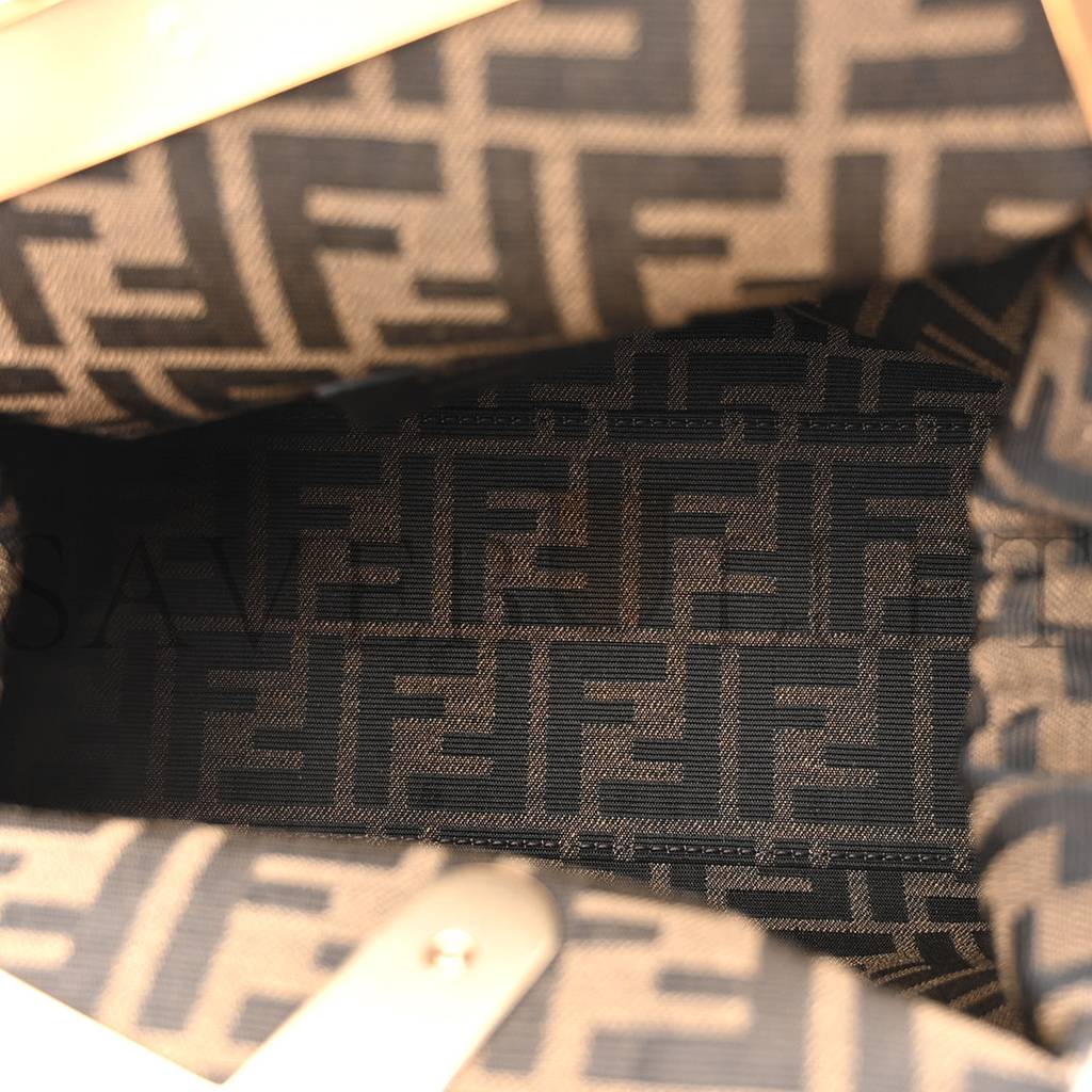 FENDI SHINY NAPPA MEDIUM FENDI FIRST POUDRE (32*25*10cm) FENDI SHINY NAPPA MEDIUM FENDI FIRST POUDRE (32*25*10cm)