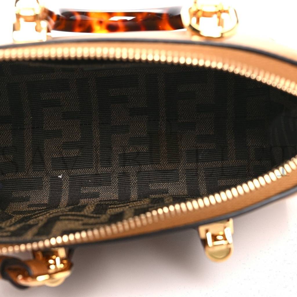 FENDI VITELLO KING PLEXIGLASS LOGO EMBOSSED MINI BY THE WAY TOP HANDLE BOSTON BAG CARAMELLO (18*11*8cm)