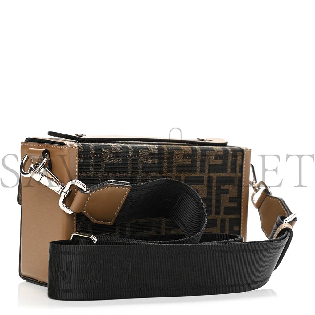 FENDI RECYCLED FABRIC JACQUARD VITELLO KING FF 1974 BAGUETTE SOFT TRUNK TOBACCO MORO SAND (28*15*6cm) FENDI RECYCLED FABRIC JACQUARD VITELLO KING FF 1974 BAGUETTE SOFT TRUNK TOBACCO MORO SAND (28*15*6cm)
